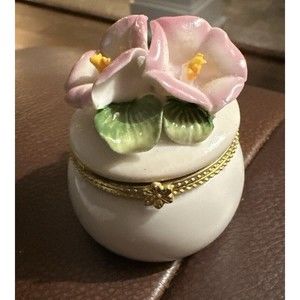 Vintage Trinket Box Hinged Flowers 2.5” X 2” B1